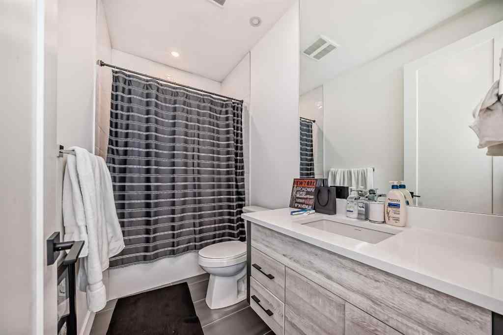 MLS® A2236235 - 923 36A Street NW in Parkdale Calgary, Residential