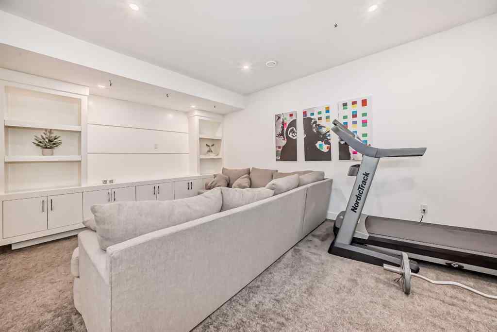 MLS® A2236235 - 923 36A Street NW in Parkdale Calgary, Residential