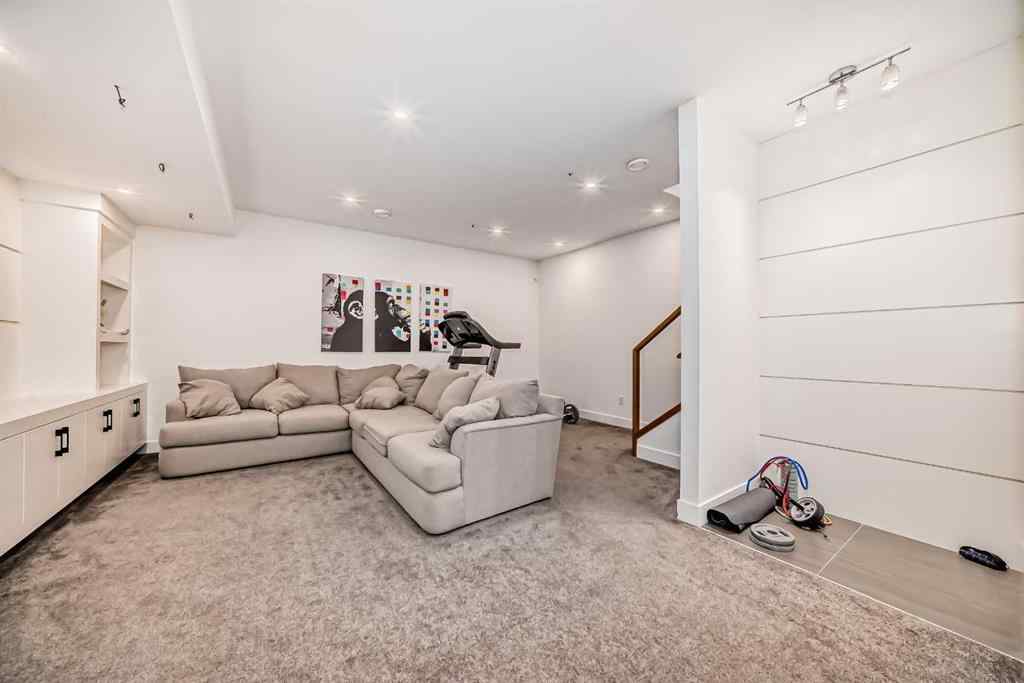 MLS® A2236235 - 923 36A Street NW in Parkdale Calgary, Residential