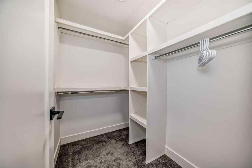 MLS® A2236235 - 923 36A Street NW in Parkdale Calgary, Residential
