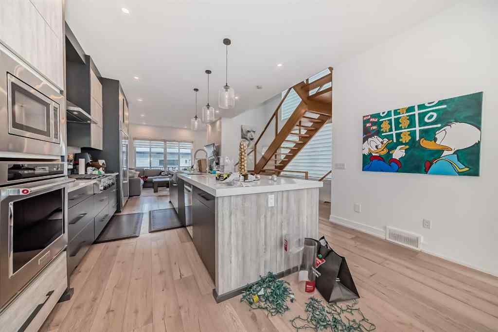 MLS® A2236235 - 923 36A Street NW in Parkdale Calgary, Residential
