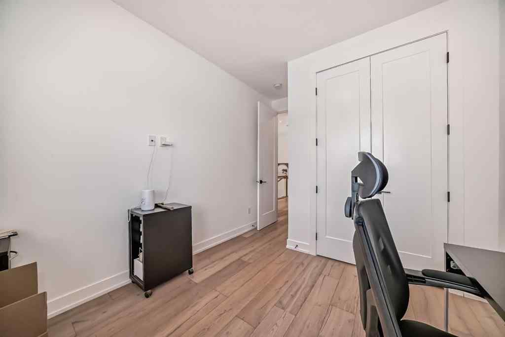 MLS® A2236235 - 923 36A Street NW in Parkdale Calgary, Residential
