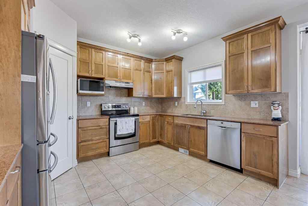 MLS® A2236274 - 178 Baywater Rise SW in Bayside Airdrie, Residential