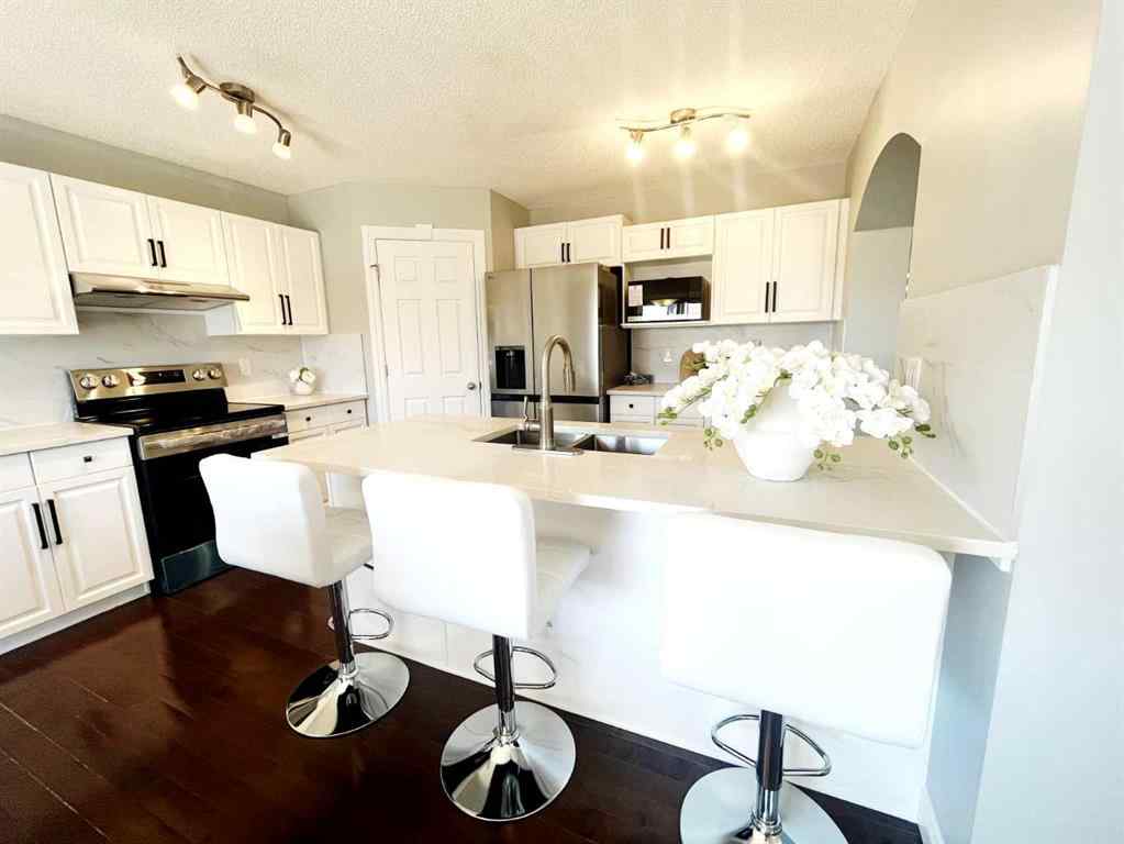 MLS® A2236293 - 163 Springmere Close  in NONE Chestermere, Residential