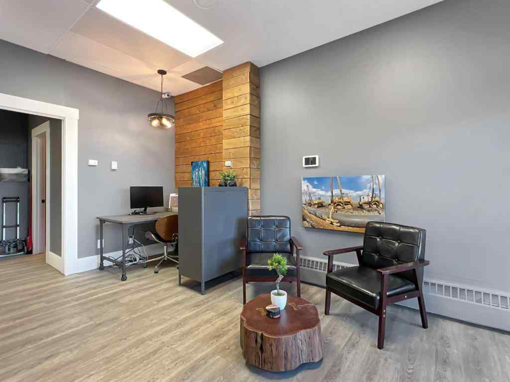 MLS® A2236318 - 312 14 Street NW in Hillhurst Calgary, Commercial