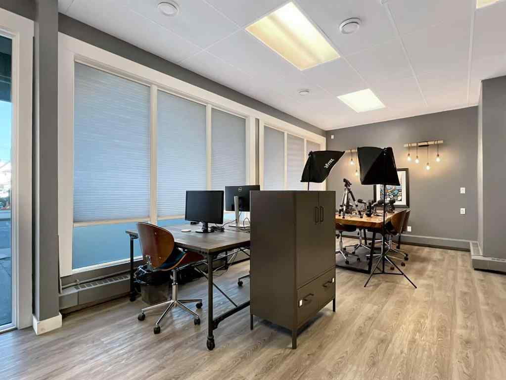 MLS® A2236318 - 312 14 Street NW in Hillhurst Calgary, Commercial