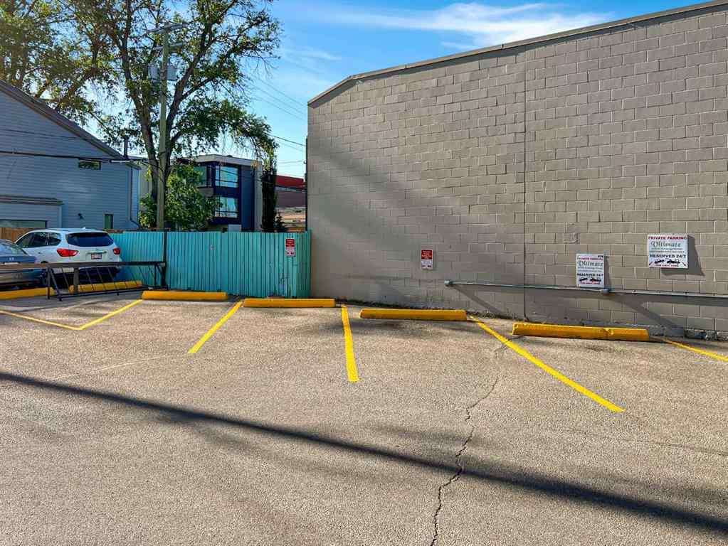 MLS® A2236318 - 312 14 Street NW in Hillhurst Calgary, Commercial