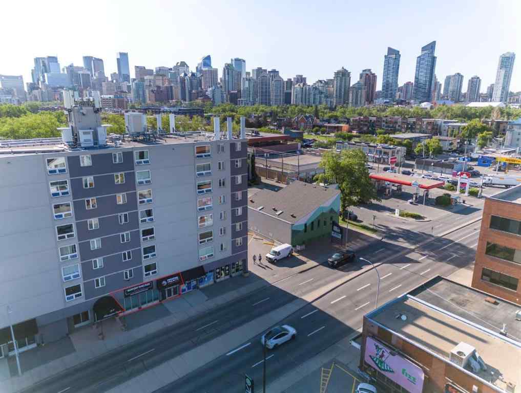 MLS® A2236318 - 312 14 Street NW in Hillhurst Calgary, Commercial