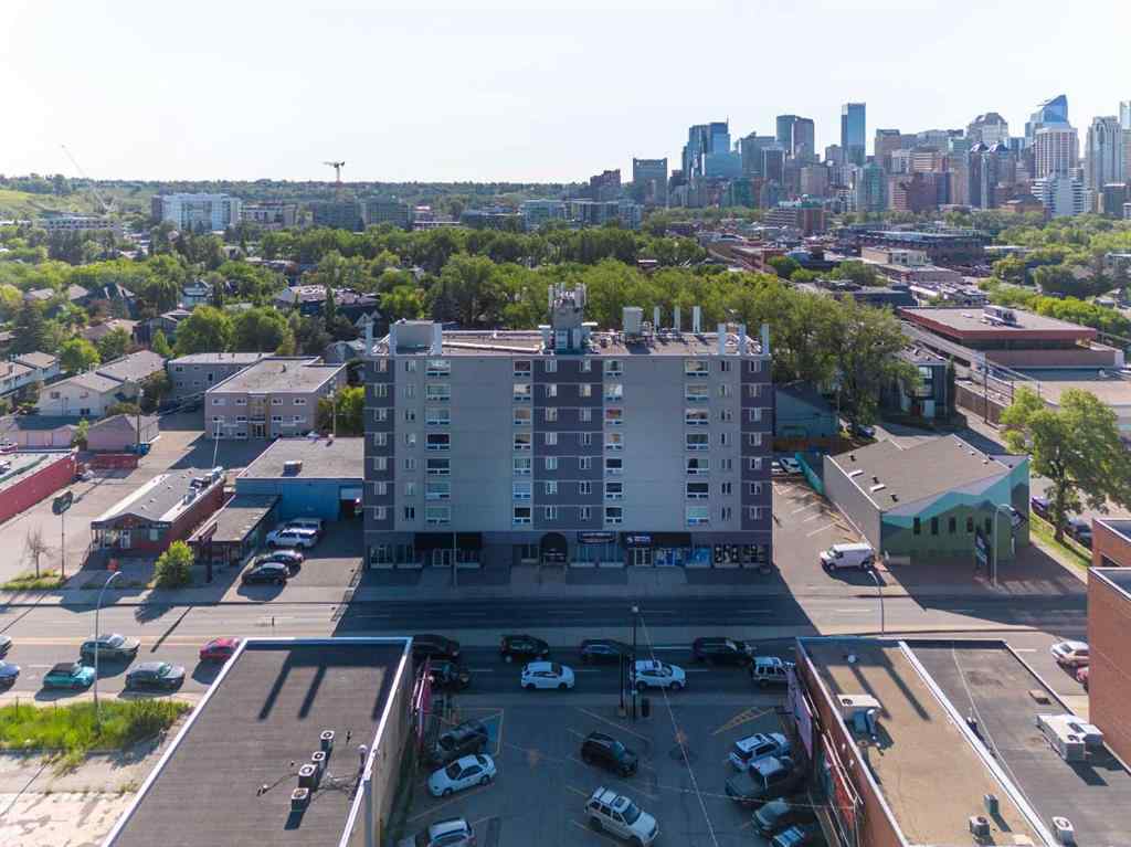 MLS® A2236318 - 312 14 Street NW in Hillhurst Calgary, Commercial