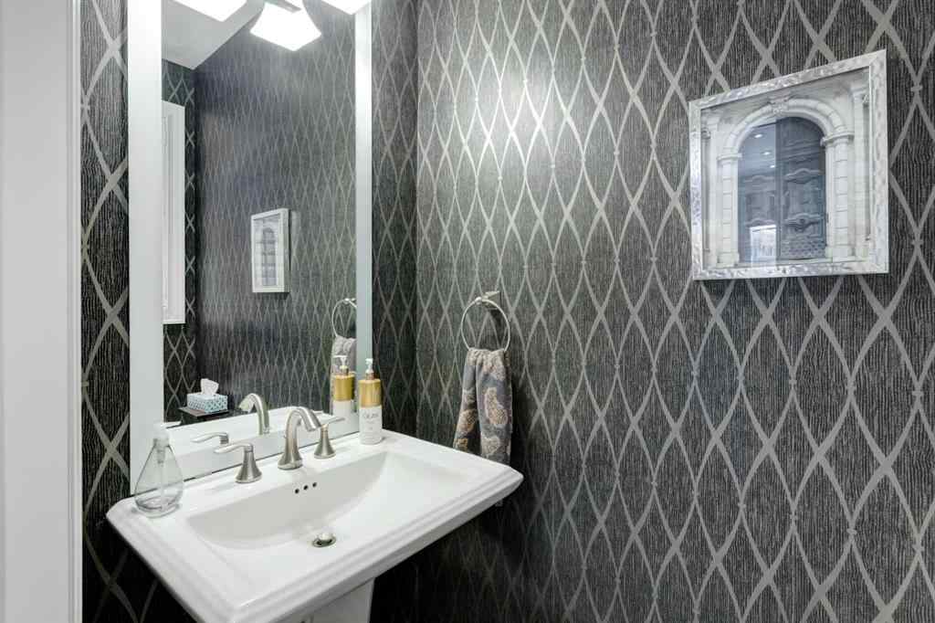 MLS® A2236330 - 923 Windsong Drive SW in Windsong Airdrie, Residential