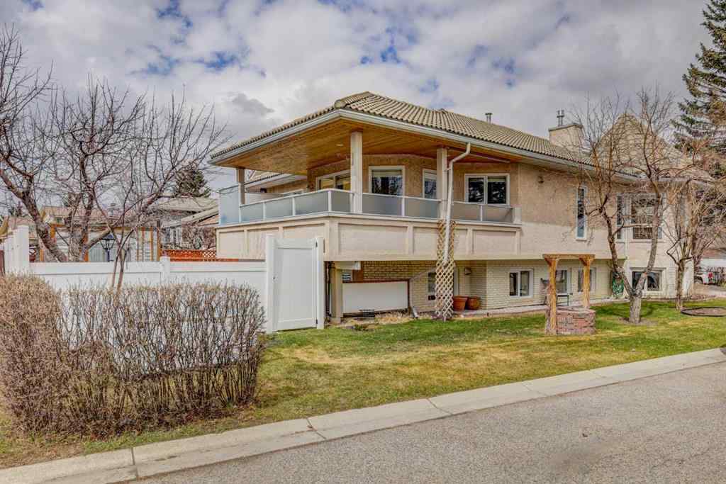 MLS® A2236348 - 220 Santana Bay NW in Sandstone Valley Calgary, Residential