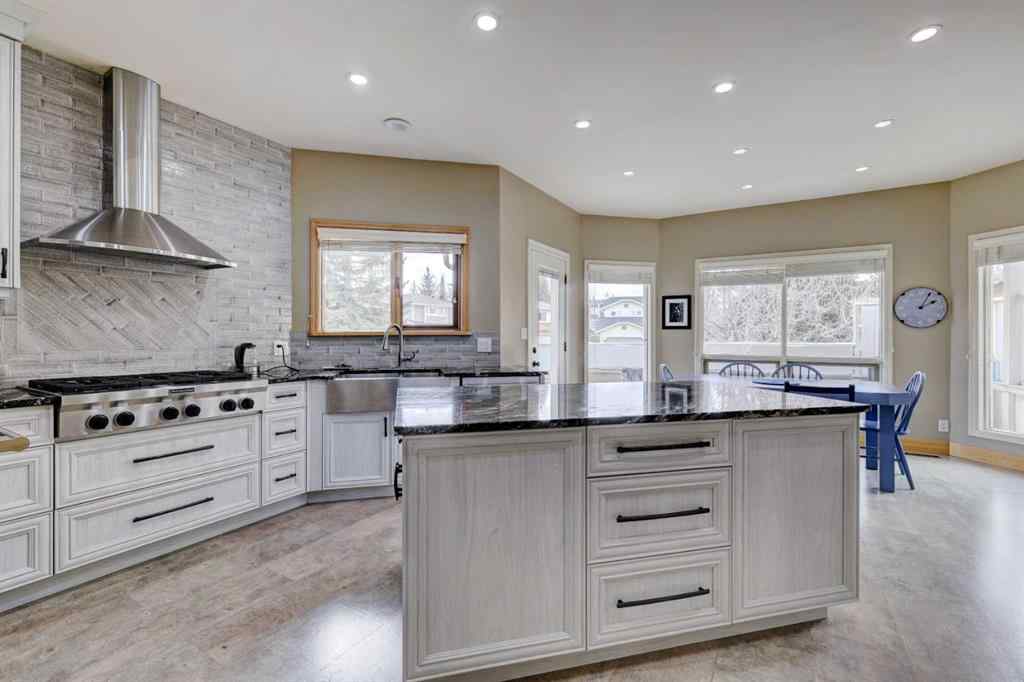 MLS® A2236348 - 220 Santana Bay NW in Sandstone Valley Calgary, Residential