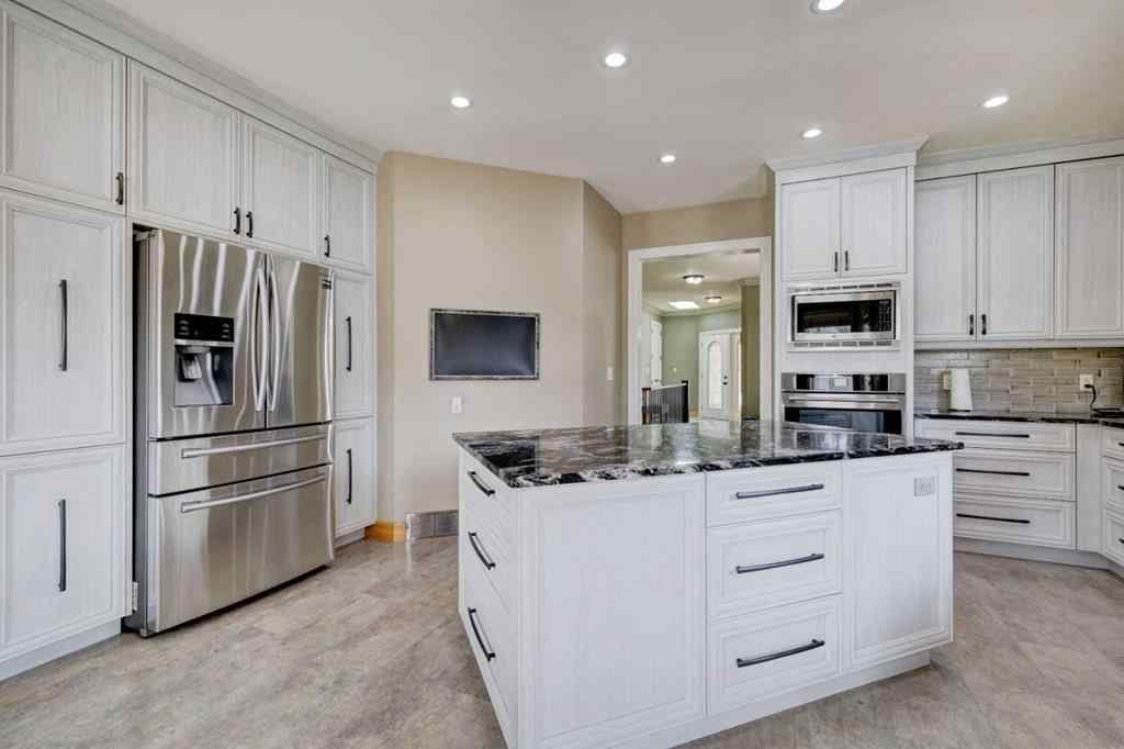 MLS® A2236348 - 220 Santana Bay NW in Sandstone Valley Calgary, Residential