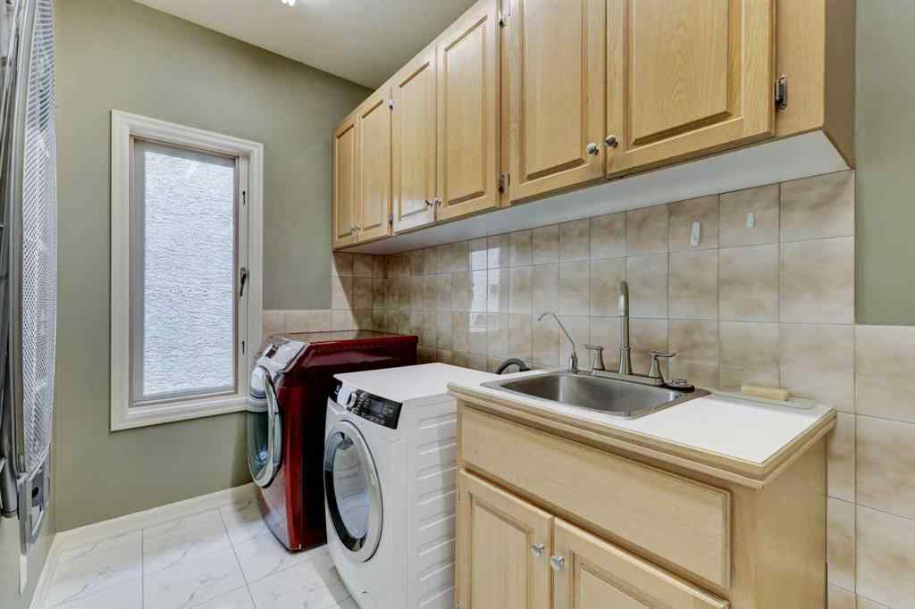 MLS® A2236348 - 220 Santana Bay NW in Sandstone Valley Calgary, Residential