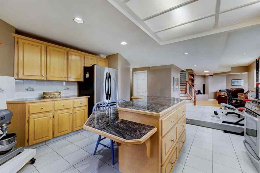 MLS® A2236348 - 220 Santana Bay NW in Sandstone Valley Calgary, Residential