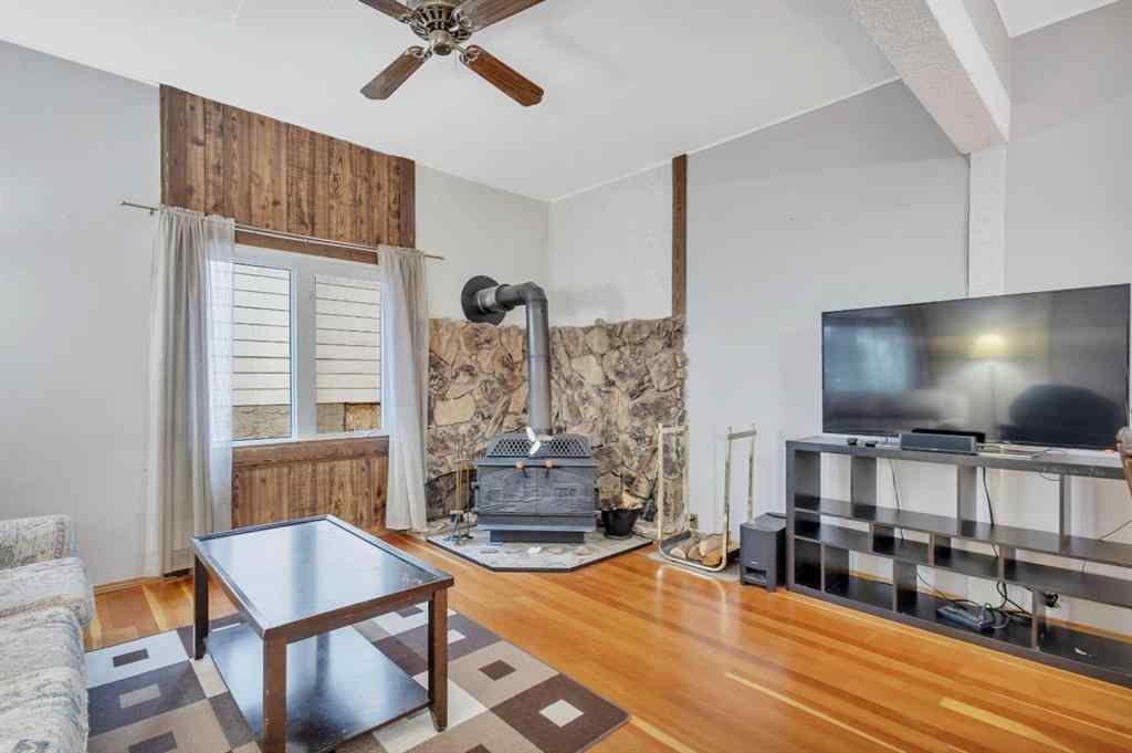 MLS® A2236368 - 4920 53 Street  in Central Stettler, Residential