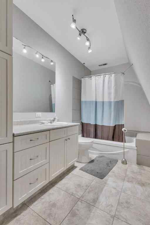 MLS® A2236368 - 4920 53 Street  in Central Stettler, Residential