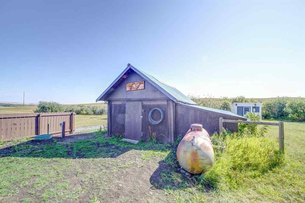 MLS® A2236369 - 4417 Range Road 30-1   in NONE Rural Pincher Creek No. 9, M.D. of, Residential