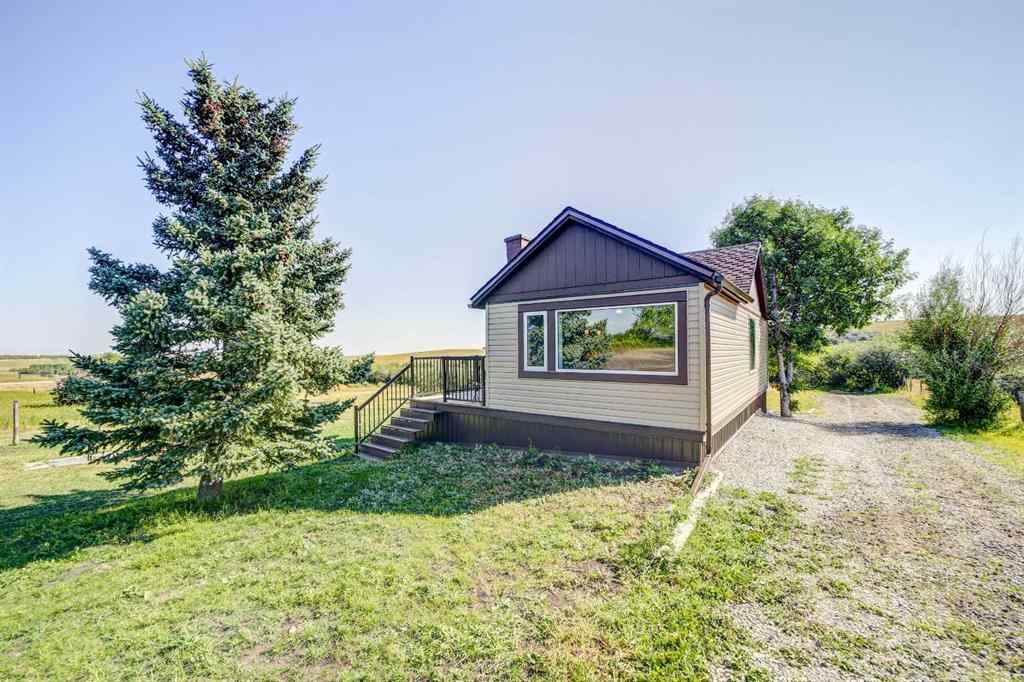 MLS® A2236369 - 4417 Range Road 30-1   in NONE Rural Pincher Creek No. 9, M.D. of, Residential