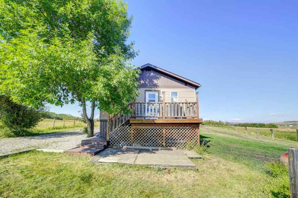 MLS® A2236369 - 4417 Range Road 30-1   in NONE Rural Pincher Creek No. 9, M.D. of, Residential