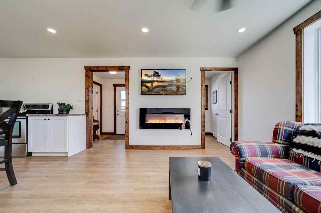 MLS® A2236369 - 4417 Range Road 30-1   in NONE Rural Pincher Creek No. 9, M.D. of, Residential