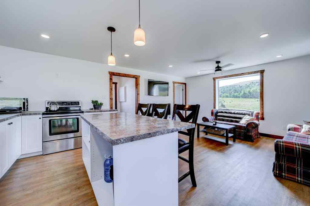 MLS® A2236369 - 4417 Range Road 30-1   in NONE Rural Pincher Creek No. 9, M.D. of, Residential