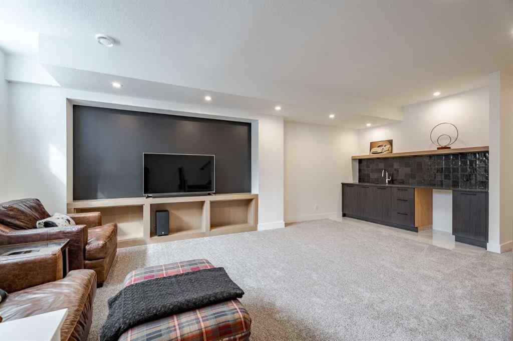 MLS® A2236376 - 2510 17 Street NW in Capitol Hill Calgary, Residential