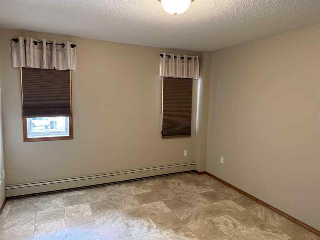 MLS® A2236392 - Unit #208 5026 49 Street  in NONE Olds, Residential