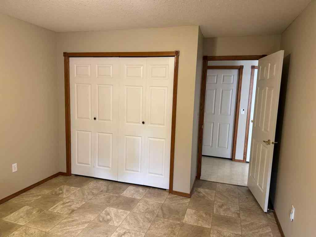 MLS® A2236392 - Unit #208 5026 49 Street  in NONE Olds, Residential