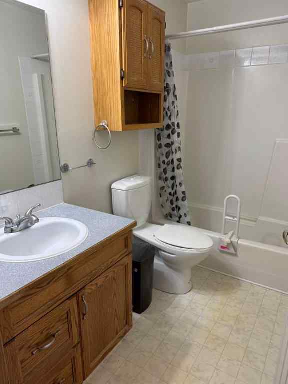 MLS® A2236392 - Unit #208 5026 49 Street  in NONE Olds, Residential