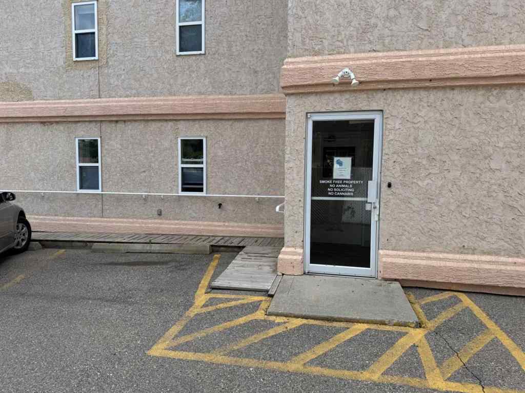 MLS® A2236392 - Unit #208 5026 49 Street  in NONE Olds, Residential