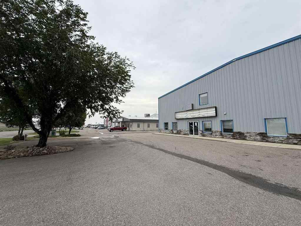 MLS® A2236410 - Unit #1 935 36 Street N in Churchill Industrial Park Lethbridge, Commercial