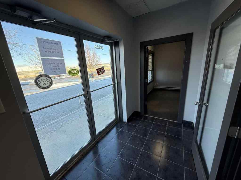 MLS® A2236410 - Unit #1 935 36 Street N in Churchill Industrial Park Lethbridge, Commercial