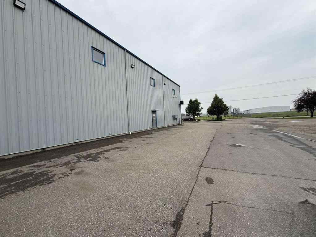 MLS® A2236410 - Unit #1 935 36 Street N in Churchill Industrial Park Lethbridge, Commercial