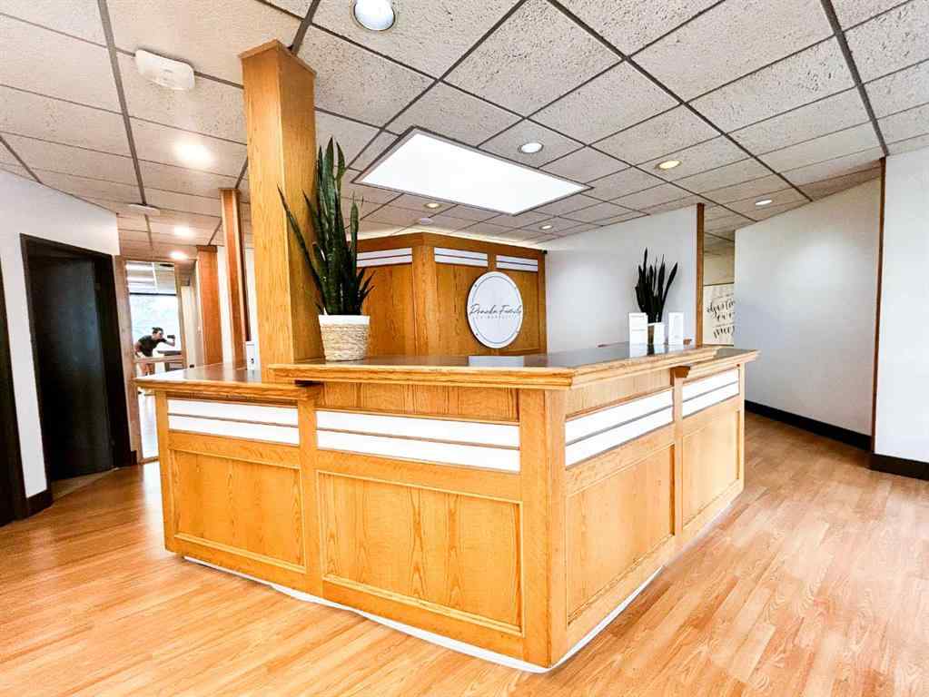 MLS® A2236437 - 4908 50 Street   in Central Ponoka Ponoka, Commercial