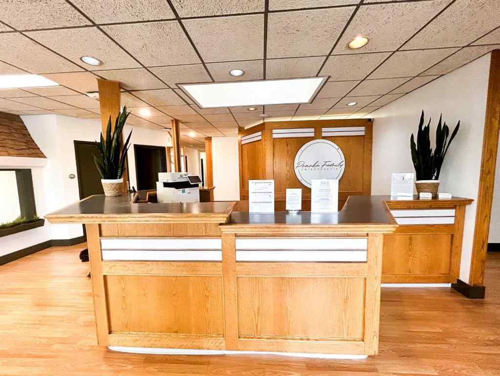 MLS® A2236437 - 4908 50 Street   in Central Ponoka Ponoka, Commercial