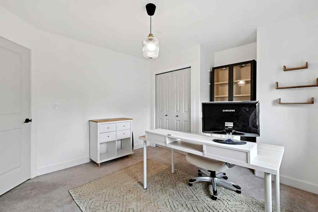 MLS® A2236482 - 2122B 52 Avenue SW in North Glenmore Park Calgary, Residential