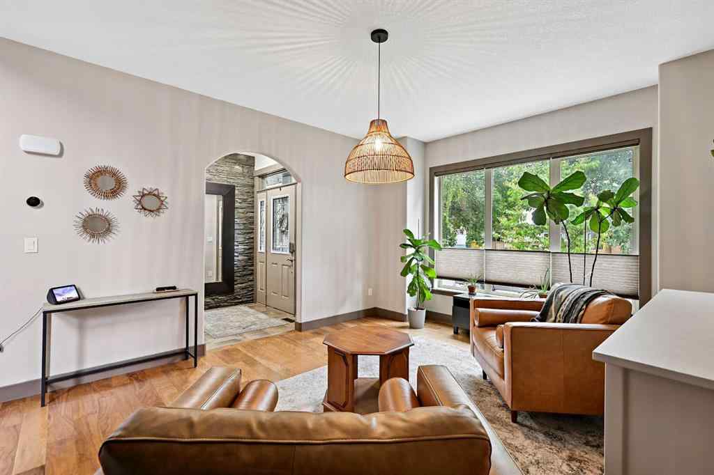 MLS® A2236482 - 2122B 52 Avenue SW in North Glenmore Park Calgary, Residential