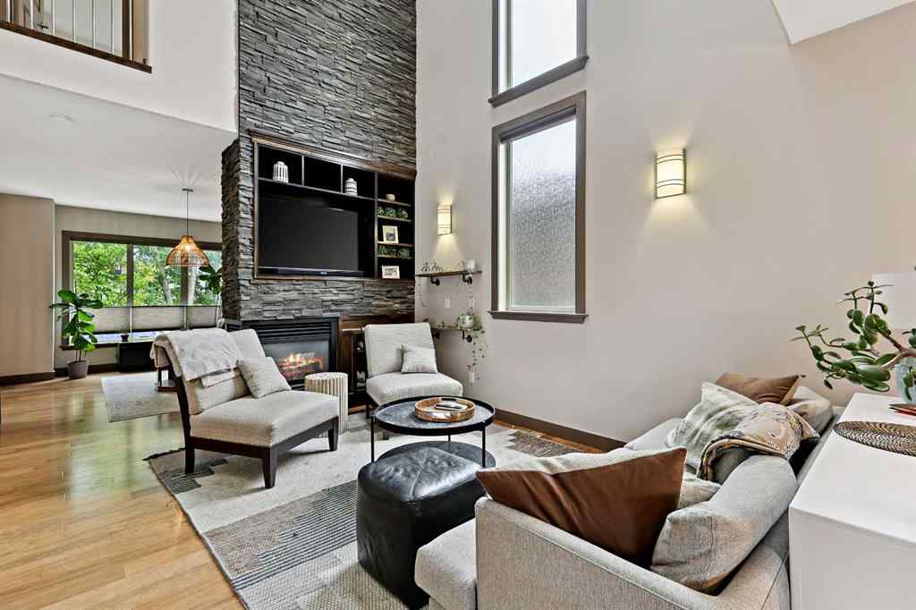 MLS® A2236482 - 2122B 52 Avenue SW in North Glenmore Park Calgary, Residential