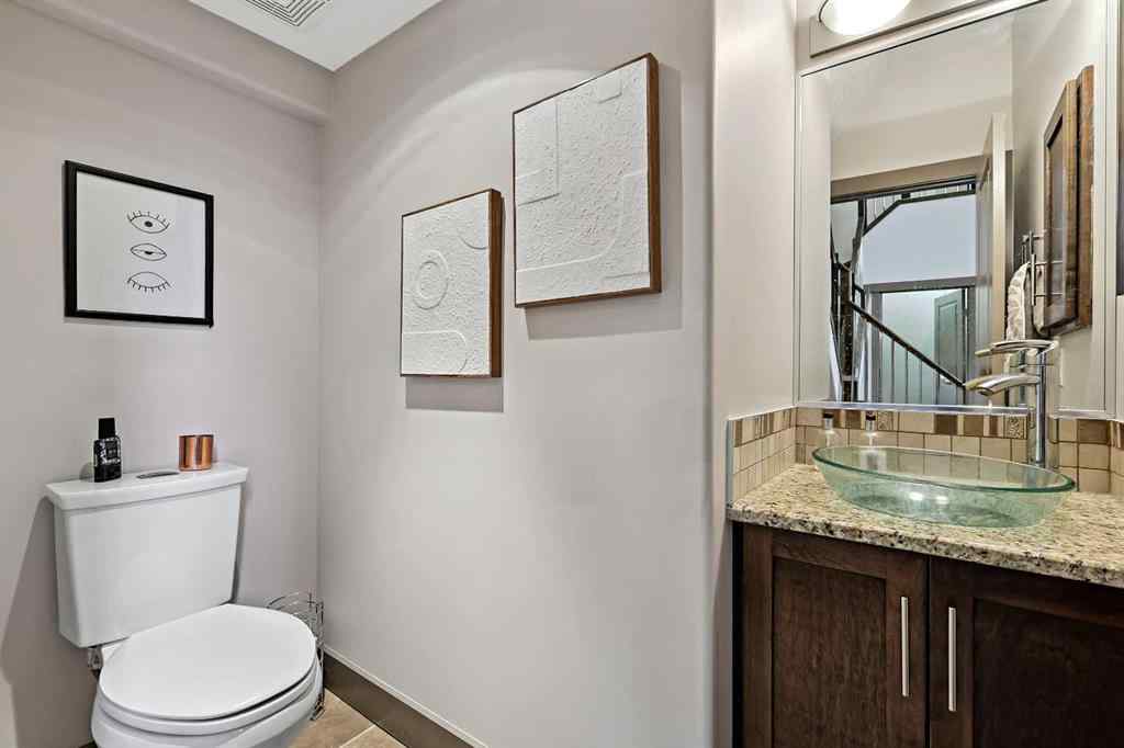 MLS® A2236482 - 2122B 52 Avenue SW in North Glenmore Park Calgary, Residential