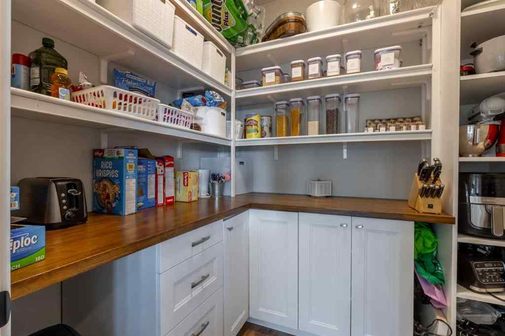 MLS® A2236488 - 4889 7th Street W in NONE Claresholm, Residential