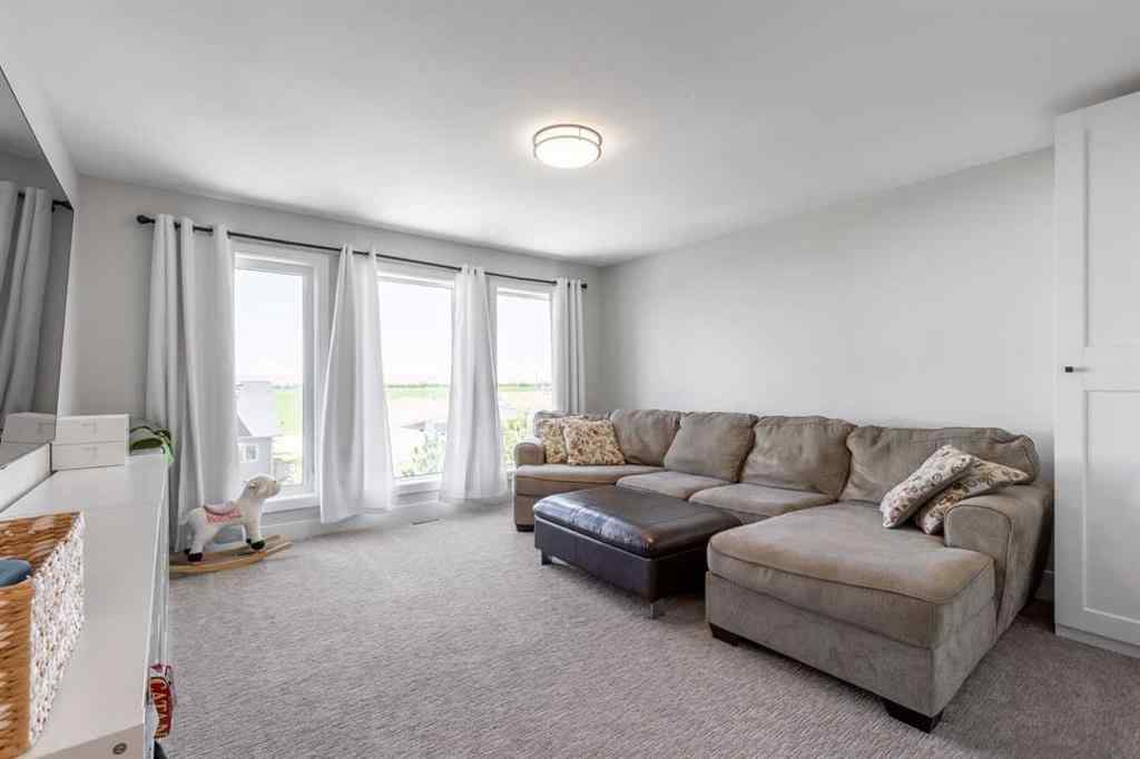 MLS® A2236488 - 4889 7th Street W in NONE Claresholm, Residential