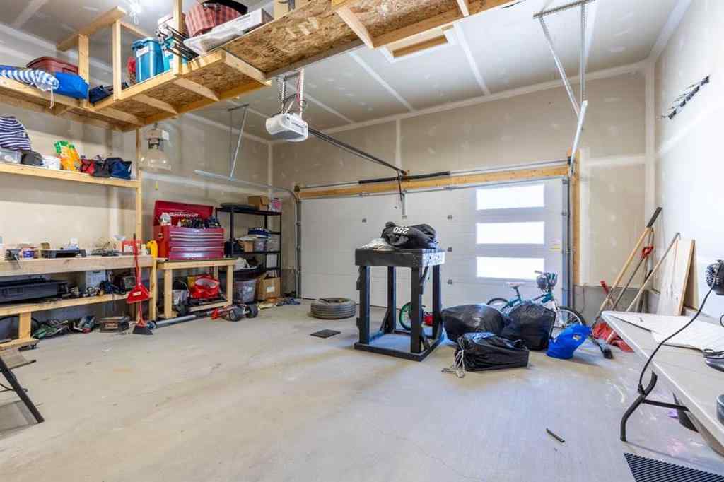 MLS® A2236488 - 4889 7th Street W in NONE Claresholm, Residential