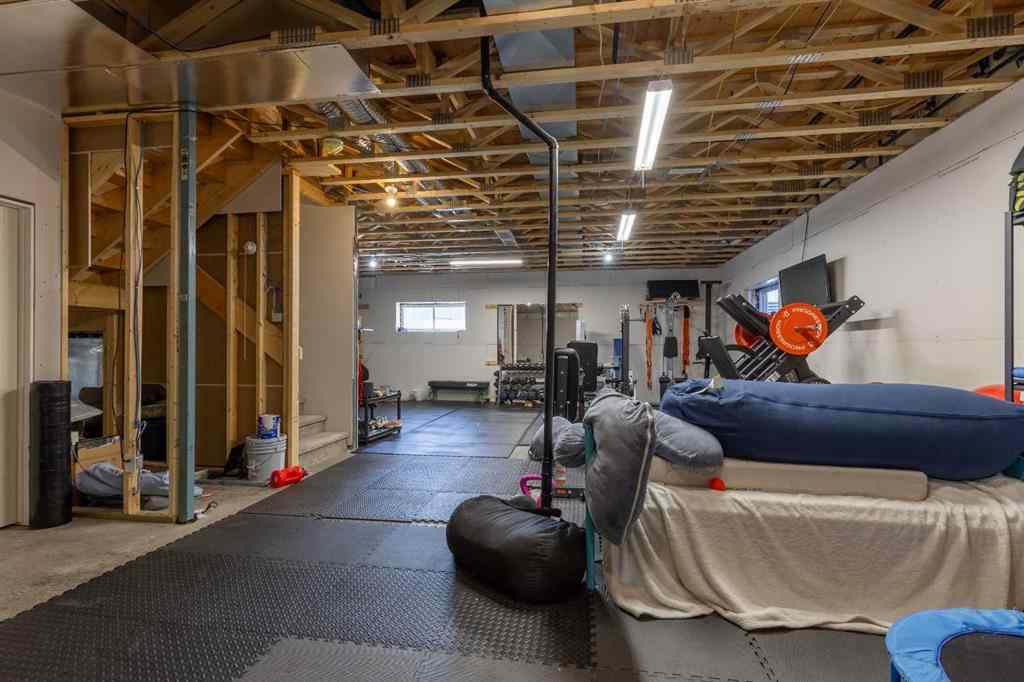 MLS® A2236488 - 4889 7th Street W in NONE Claresholm, Residential