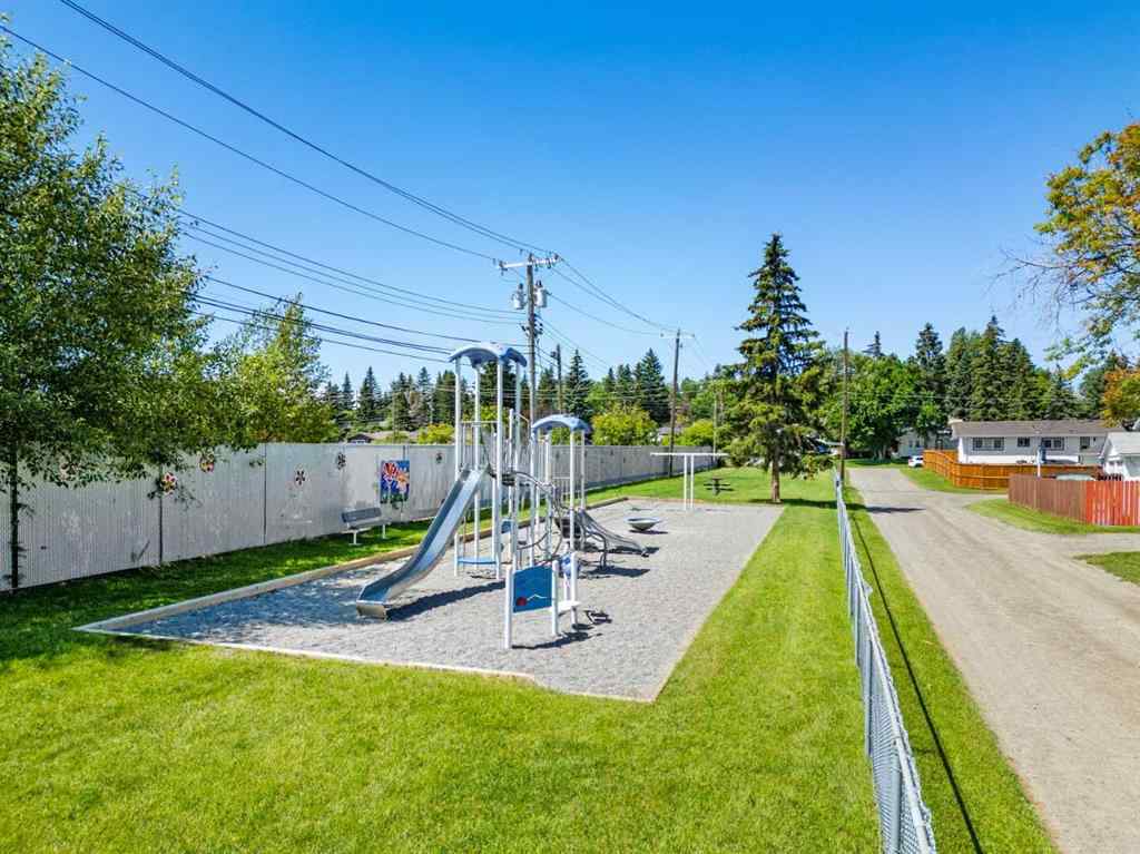 MLS® A2236514 - 321 Haddon Road SW in Haysboro Calgary, Residential
