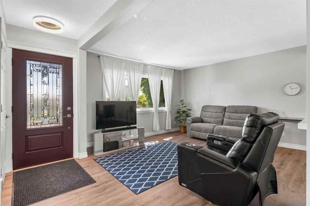 MLS® A2236514 - 321 Haddon Road SW in Haysboro Calgary, Residential