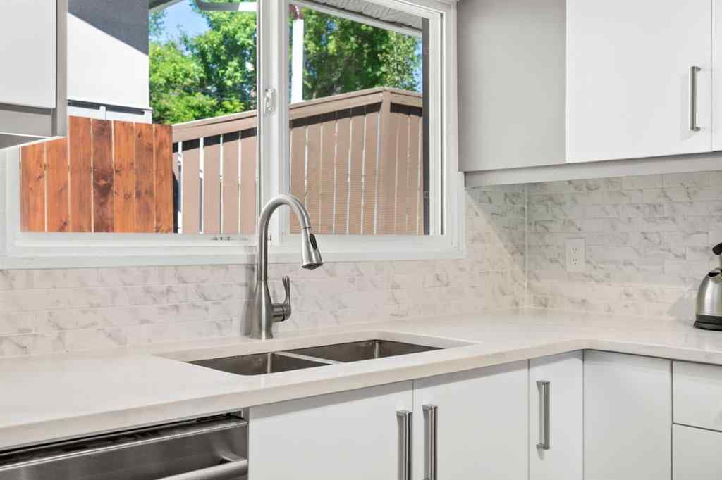 MLS® A2236514 - 321 Haddon Road SW in Haysboro Calgary, Residential