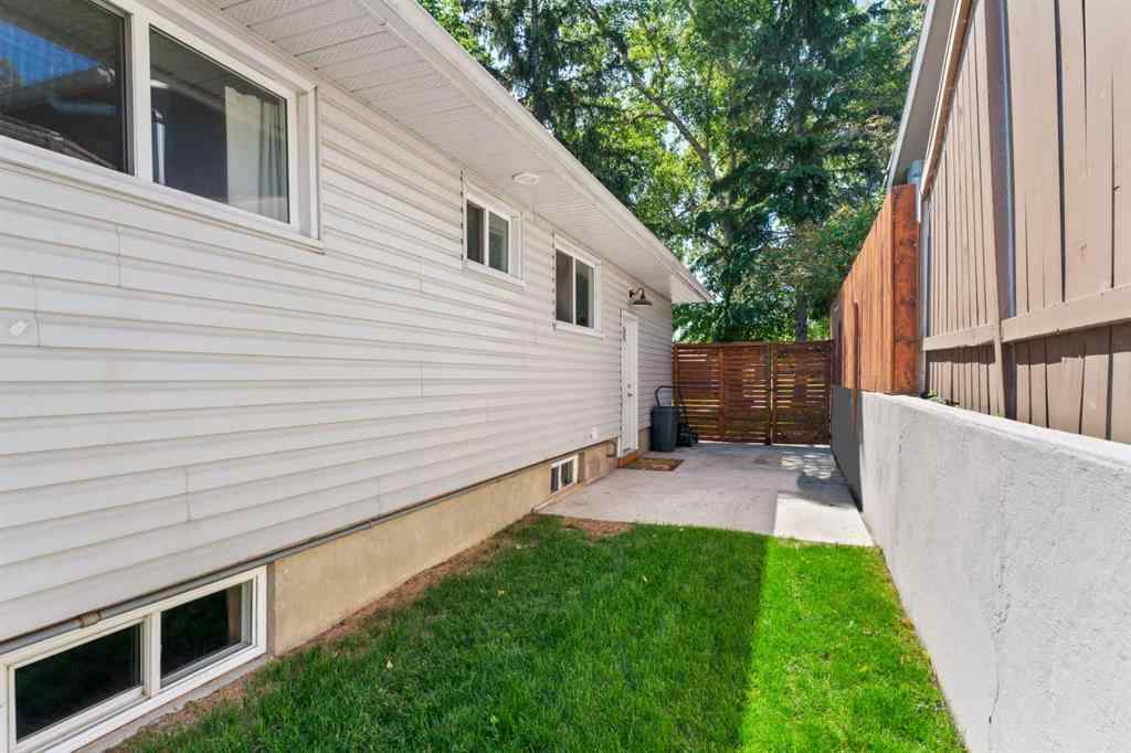 MLS® A2236514 - 321 Haddon Road SW in Haysboro Calgary, Residential