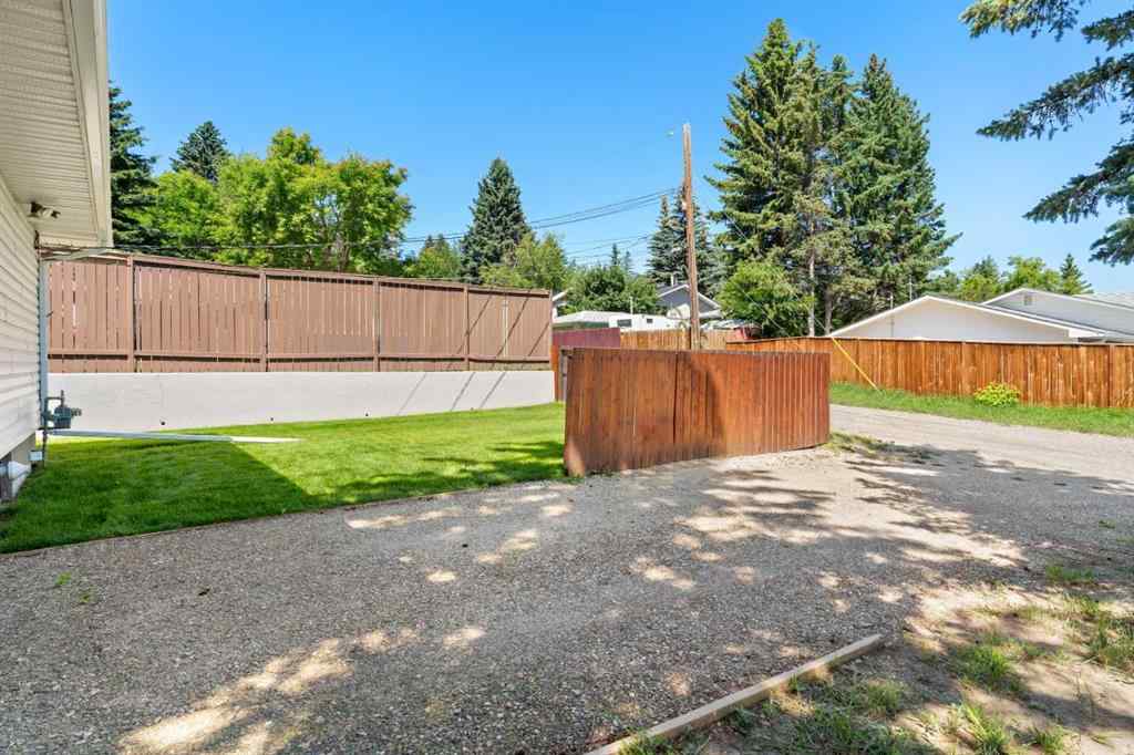 MLS® A2236514 - 321 Haddon Road SW in Haysboro Calgary, Residential