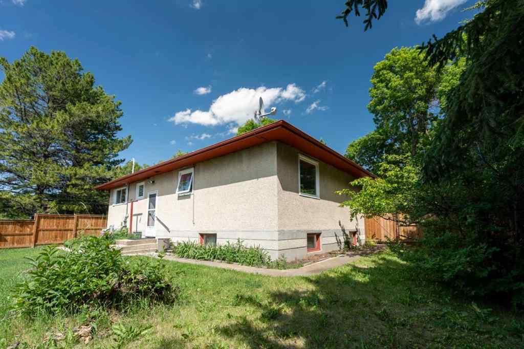 MLS® A2236523 - 3902 45 Street  in Riverside Ponoka, Residential